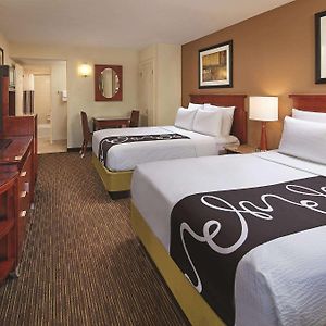 Deluxe Queen Room Two Queen Beds